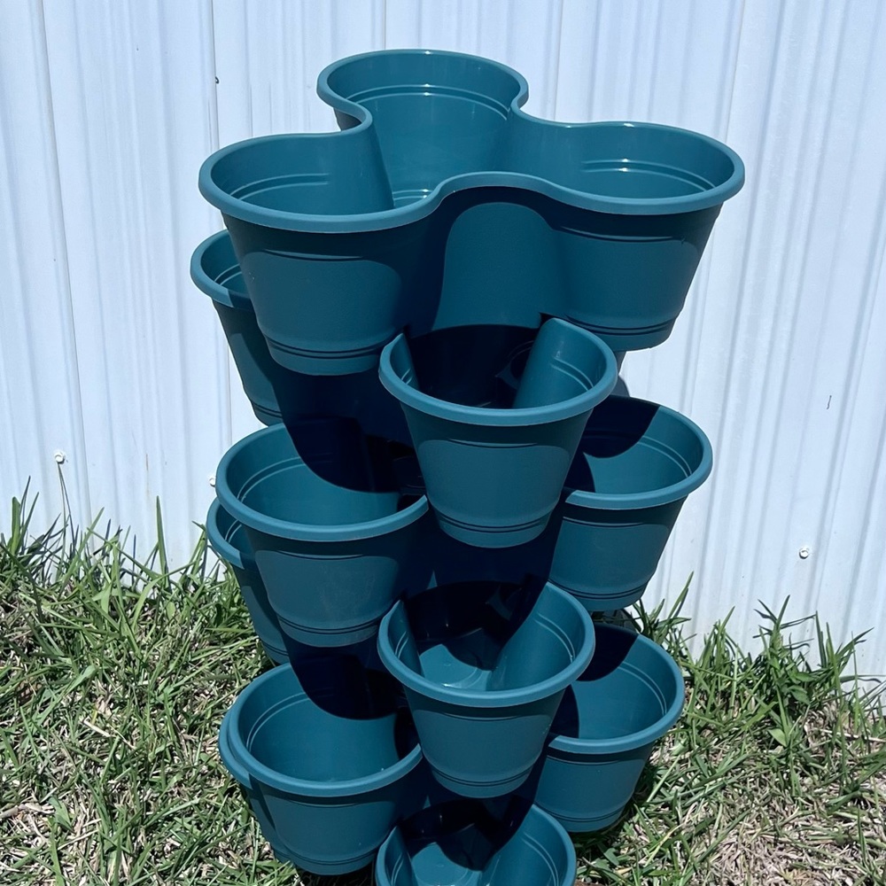 Stackable Planter Tower - Picture 3 of 3